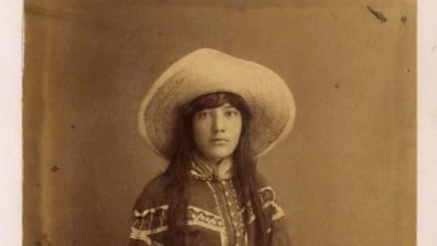 clothing-of-women-in-the-historic-american-west