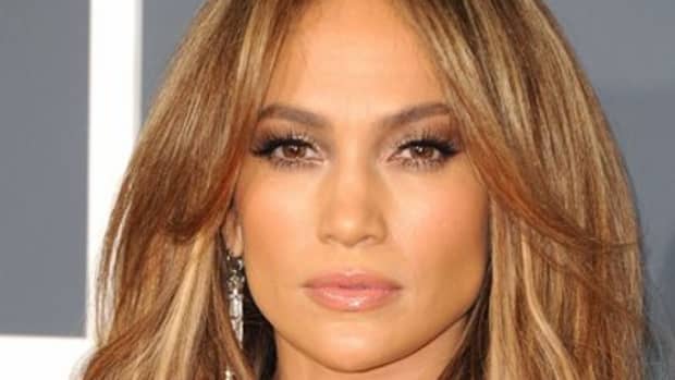 how-to-highlight-your-face-to-get-that-j-lo-glow