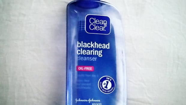 my-review-of-clean-and-clear-blackhead-clearing-cleanser